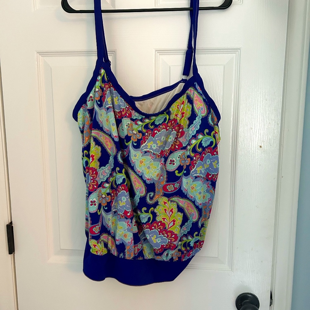 Kim Rogers size 22 bathing suit top. Blue and paisley. Cute.